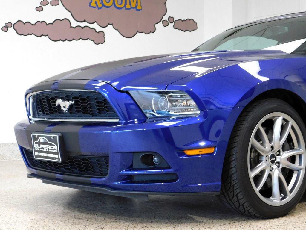 Used 2013 Ford Mustang GT Premium w/ Electronics Pkg RWD image 26