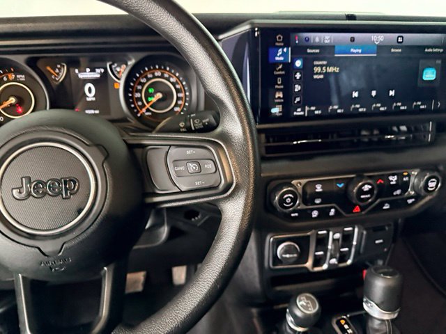 Certified 2025 Jeep Gladiator Sport AWD/4WD image 26