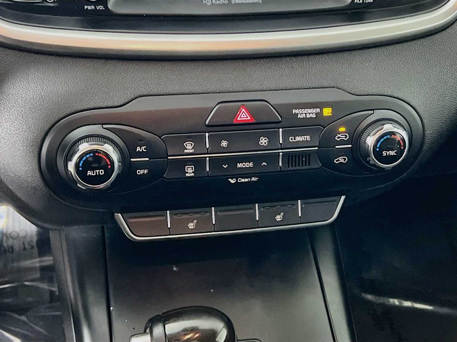 Used 2017 Kia Sorento AWD w/ LX Convenience Package image 15