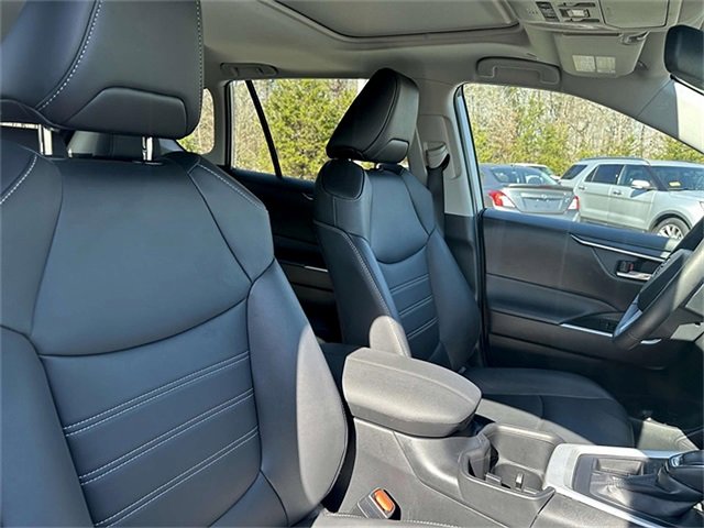 Used 2024 Toyota RAV4 XLE Premium image 30