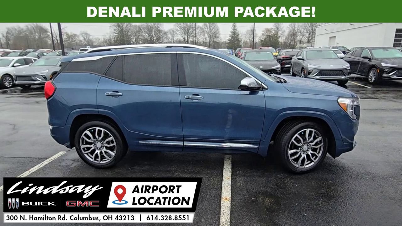 Used 2024 GMC Terrain Denali w/ Denali Premium Package image 10