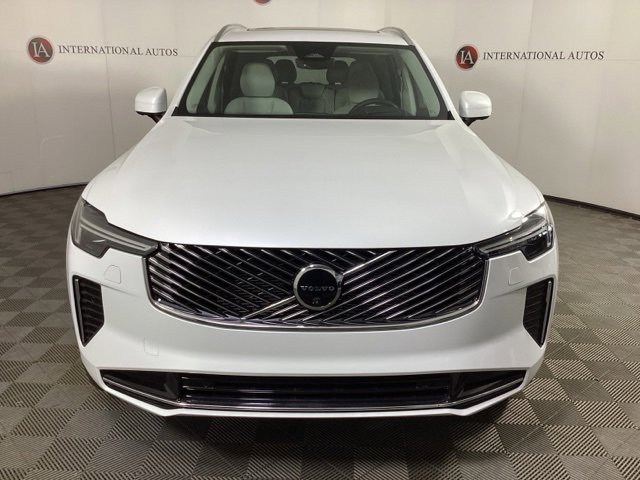 New 2026 Volvo XC90 B6 Ultra image 2