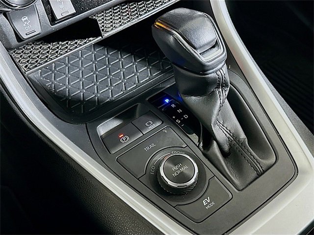 Used 2023 Toyota RAV4 XLE Premium image 18