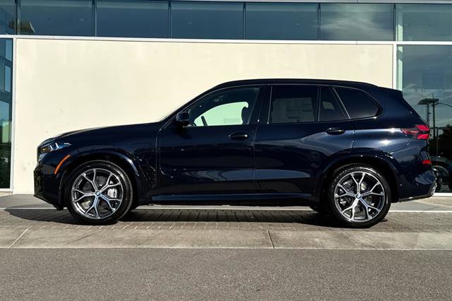 Used 2026 BMW X5 xDrive50e w/ Executive Package image 6