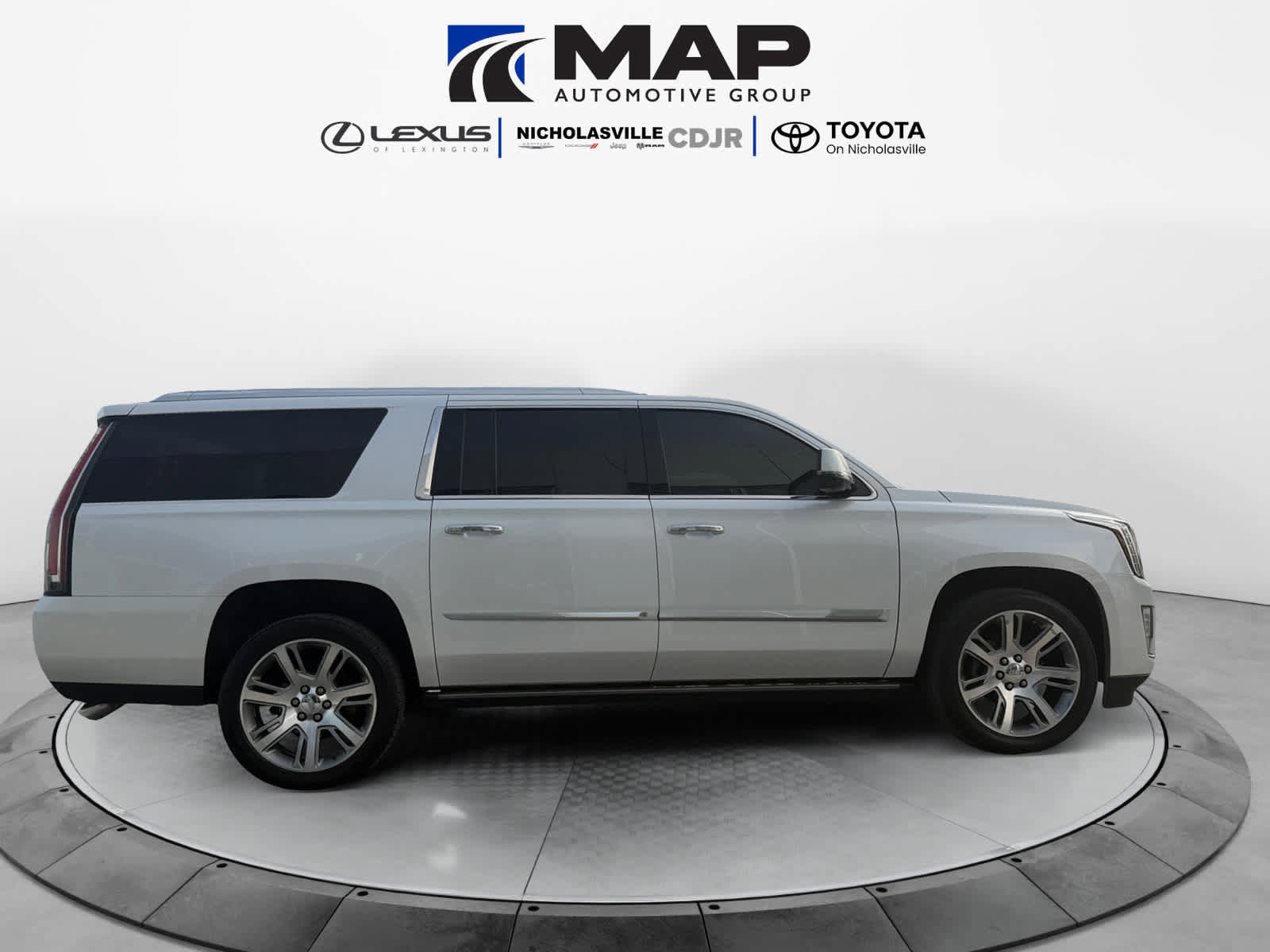 Used 2016 Cadillac Escalade ESV Premium image 6