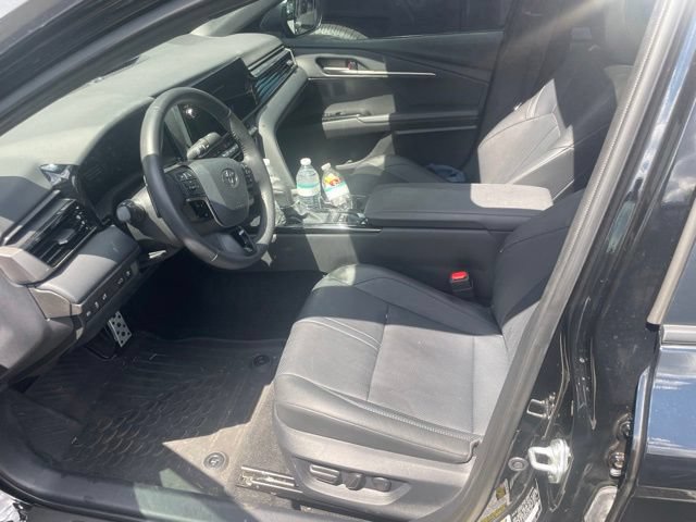 Used 2025 Toyota Camry XSE FWD image 13