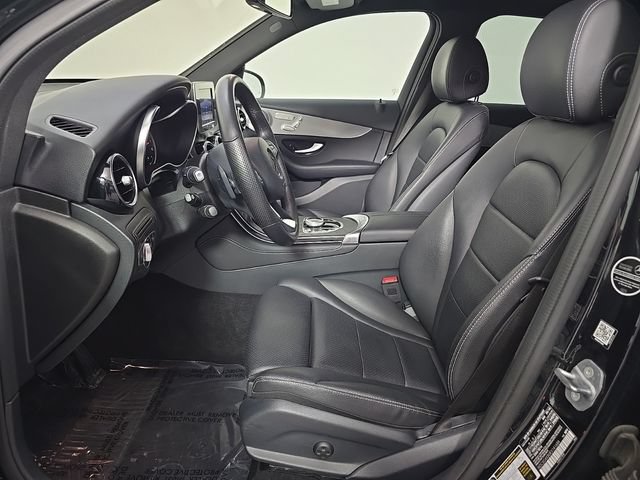 Used 2019 Mercedes-Benz GLC 300 4MATIC image 5