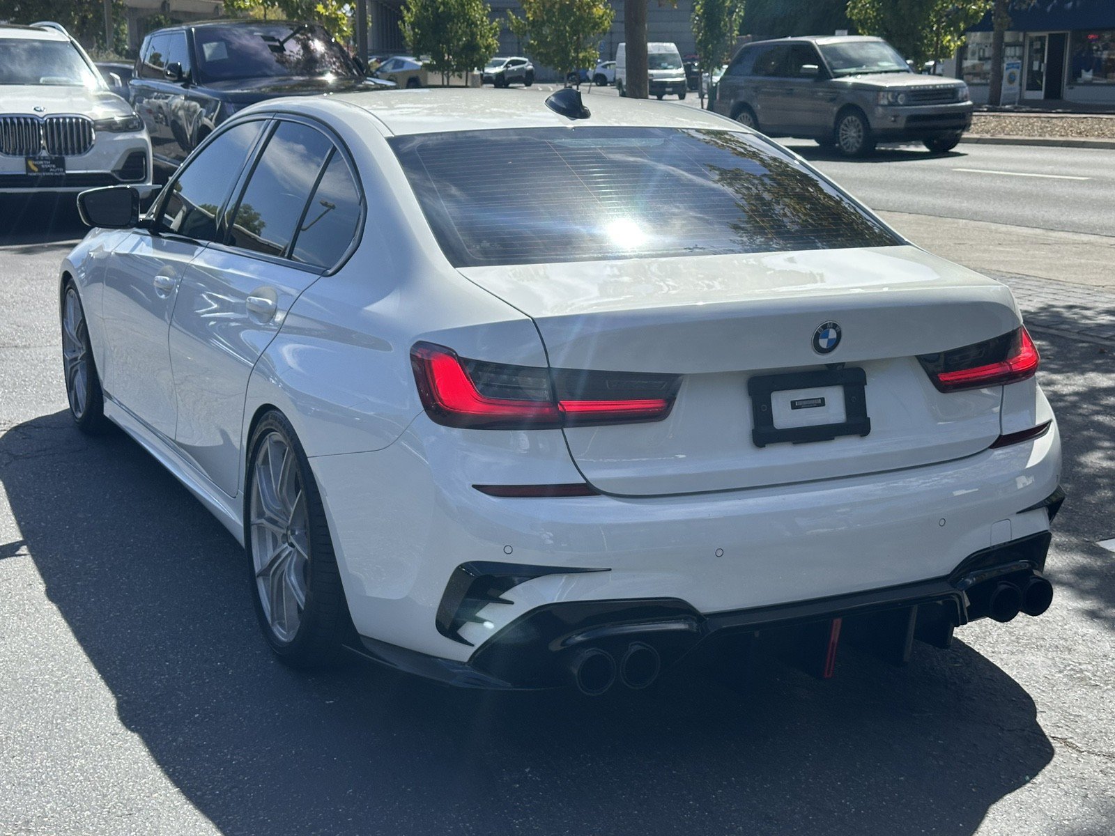 Used 2020 BMW 330i Sedan w/ M Sport Package RWD image 11