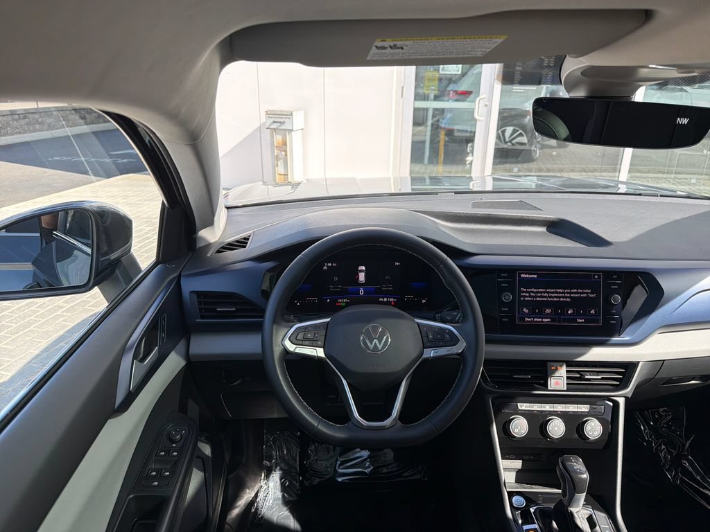 Certified 2023 Volkswagen Taos SE w/ Panoramic Sunroof Package AWD/4WD image 16