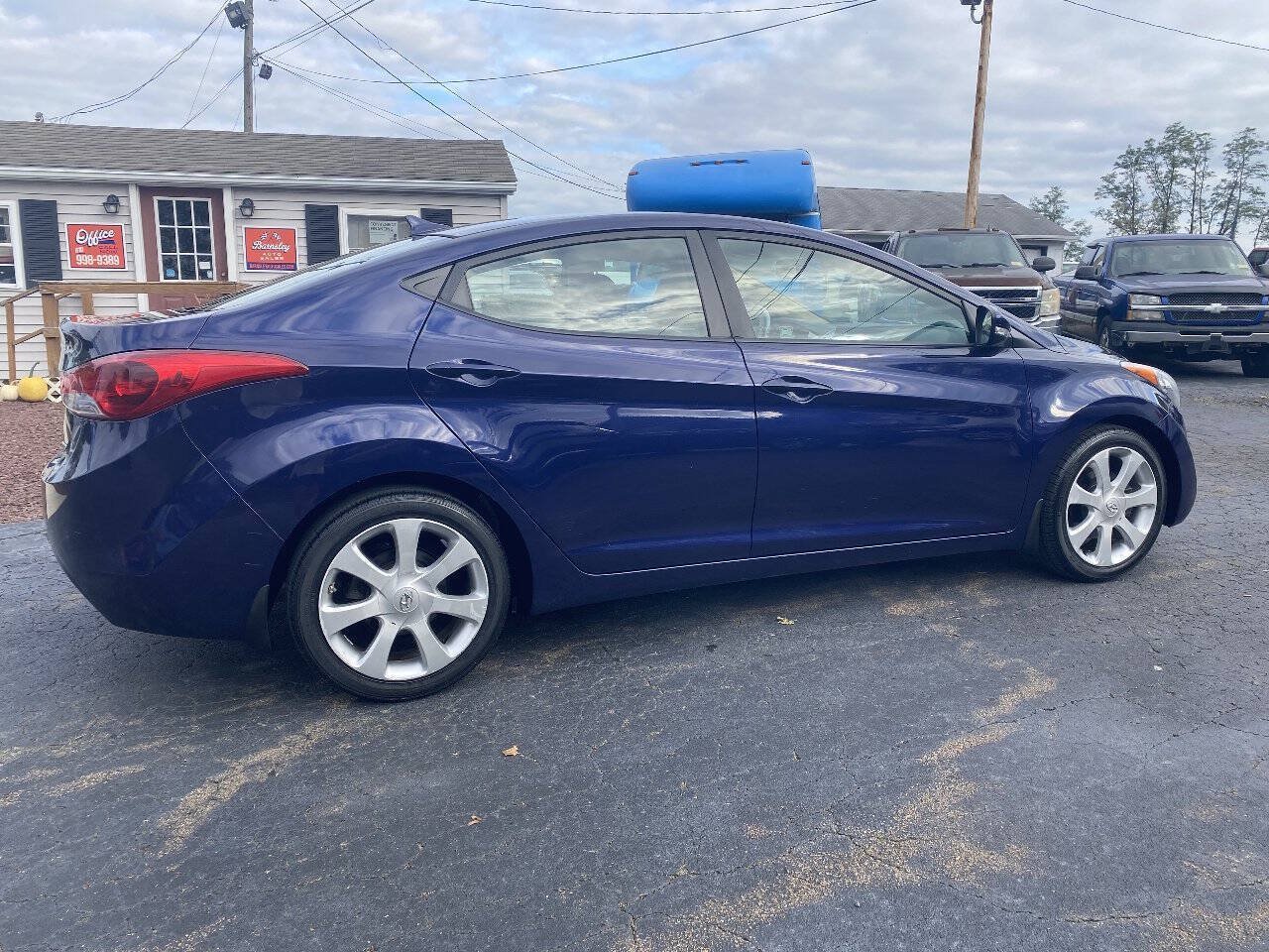 Used 2013 Hyundai Elantra Limited FWD image 4