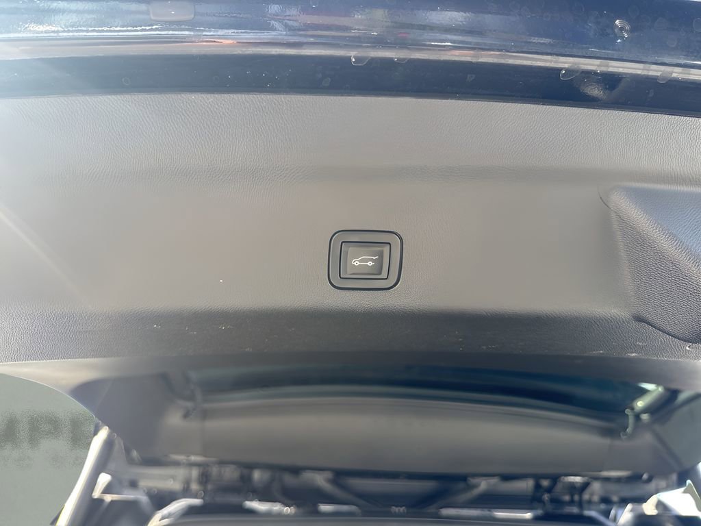 Used 2021 GMC Yukon XL Denali w/ Denali Ultimate Package image 33