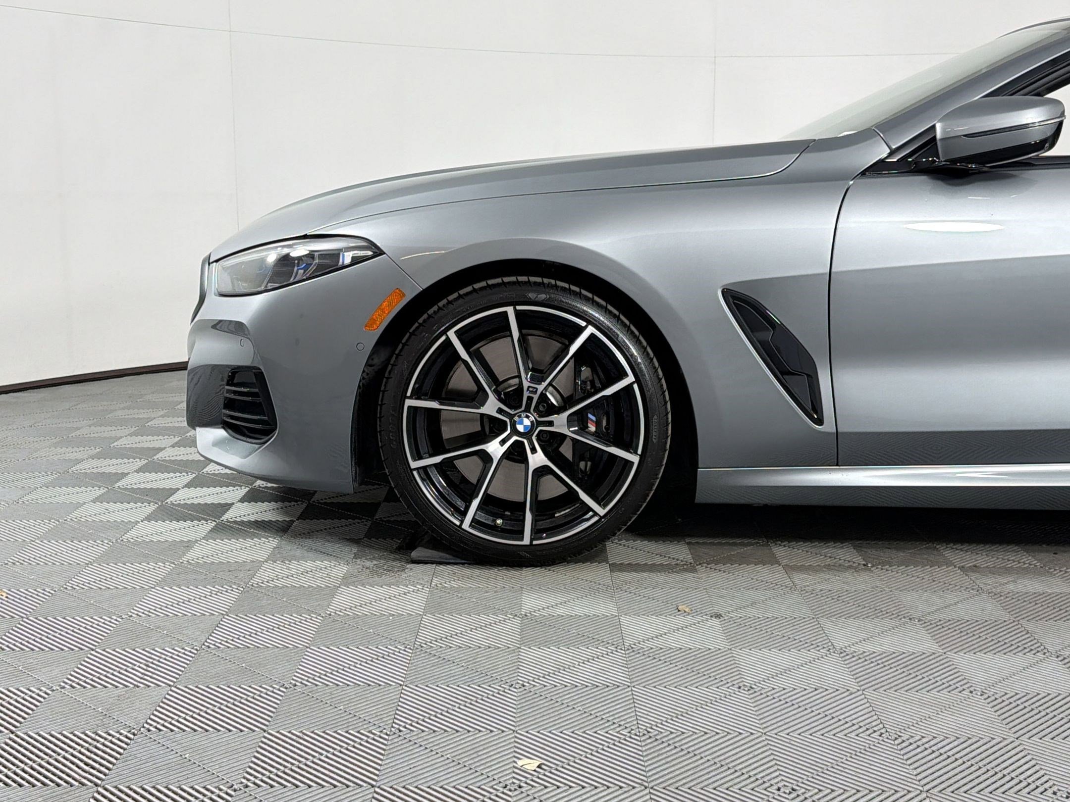 Used 2023 BMW 840i Convertible w/ Comfort Seating Package image 11