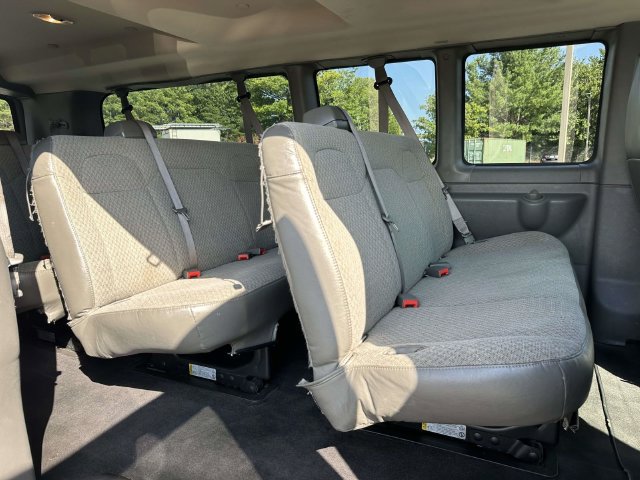 Used 2020 Chevrolet Express 3500 LT w/ LT Preferred Equipment Group RWD image 12