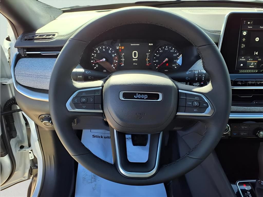 New 2026 Jeep Compass Latitude AWD/4WD image 5