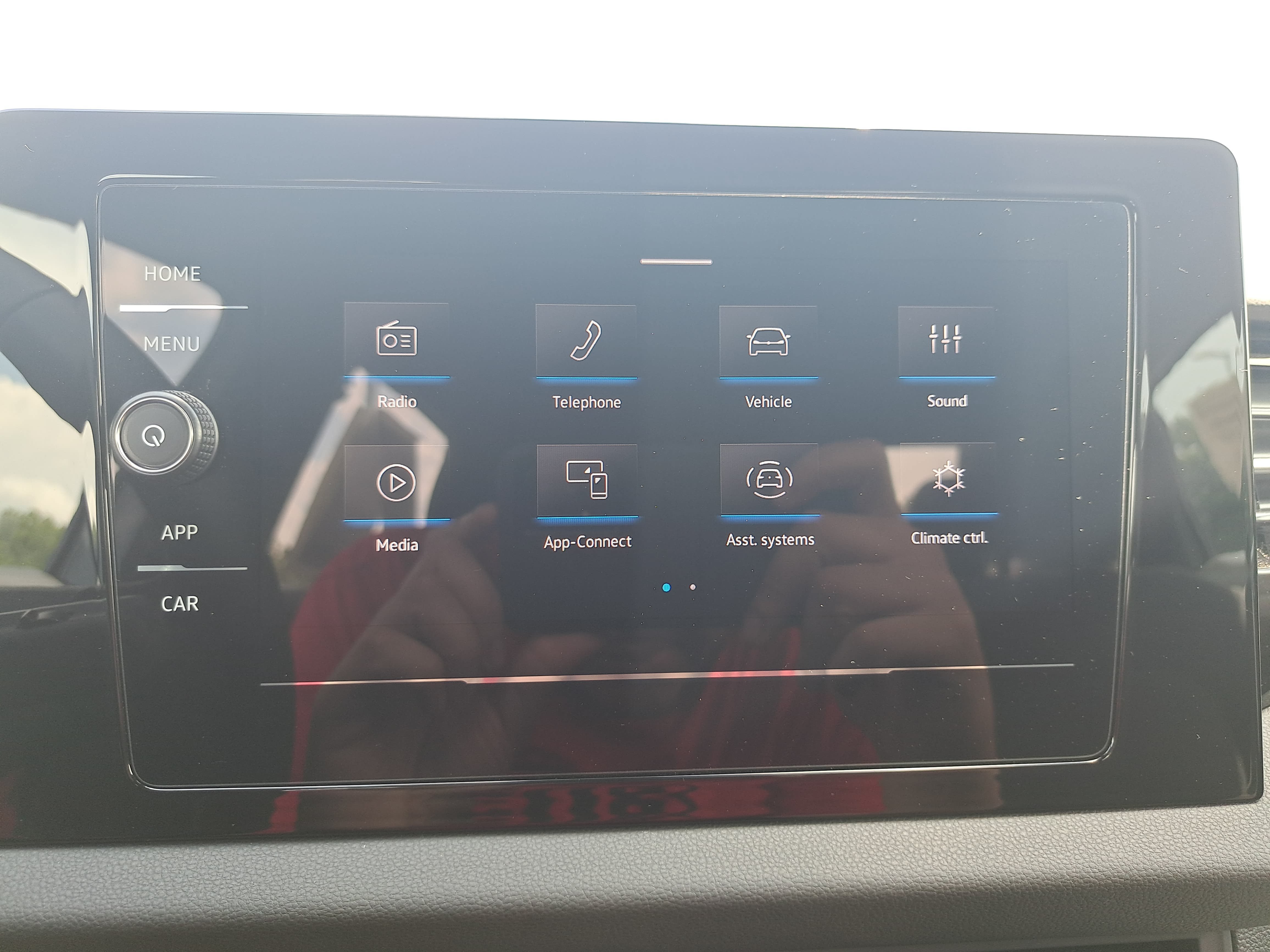 Certified 2025 Volkswagen Jetta Sport FWD image 23