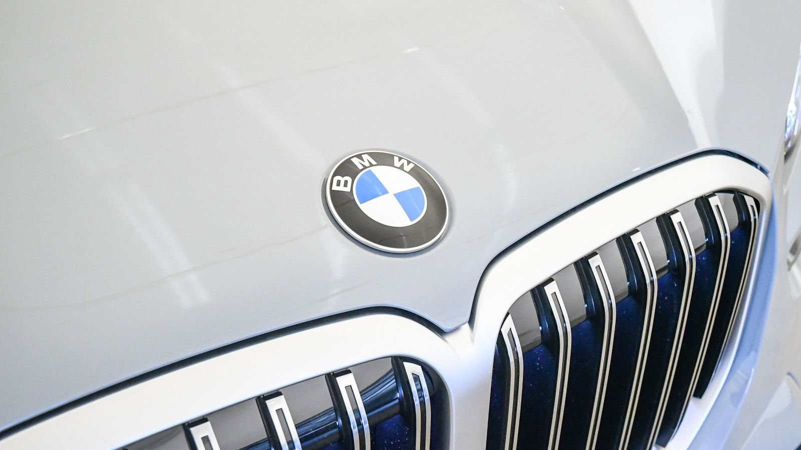 New 2026 BMW ALPINA XB7 image 9