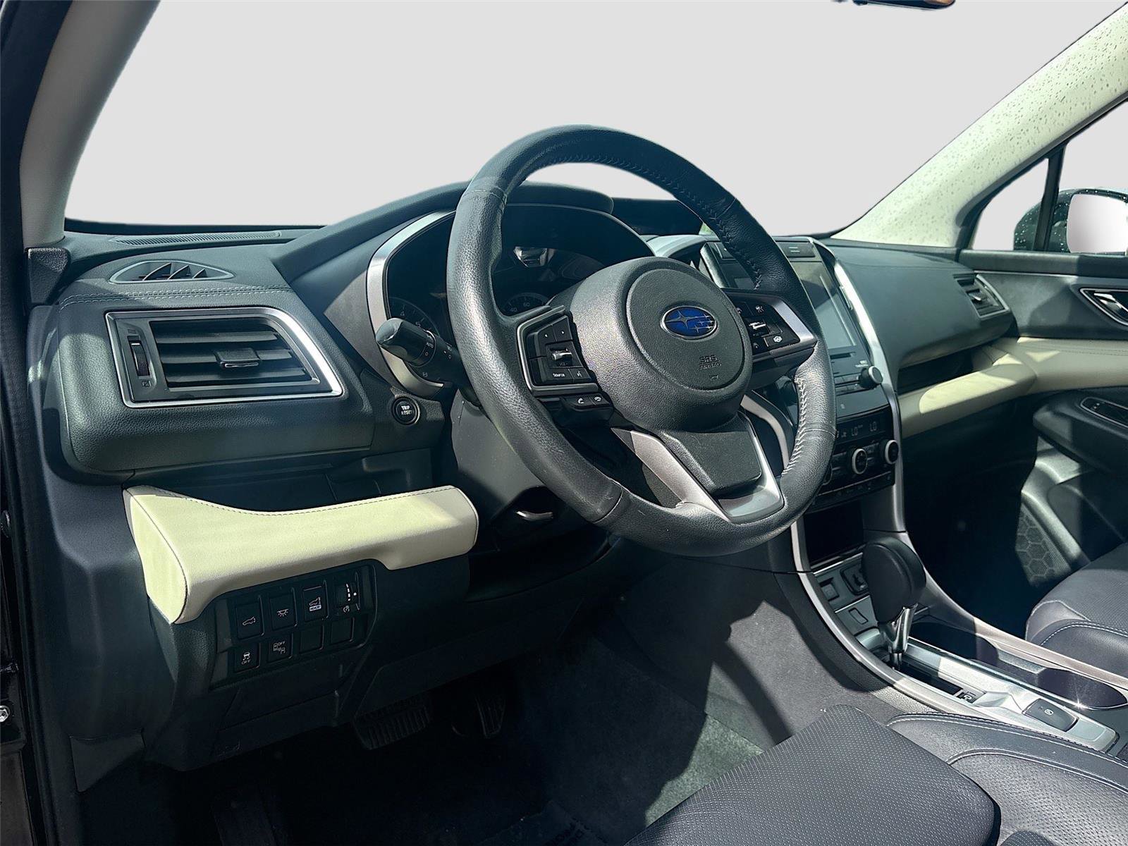 Used 2022 Subaru Ascent Limited image 10