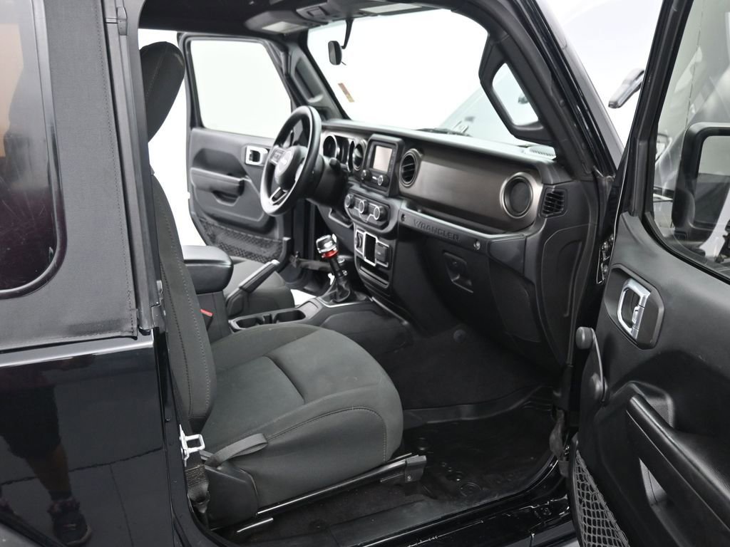 Used 2021 Jeep Wrangler Sport image 15