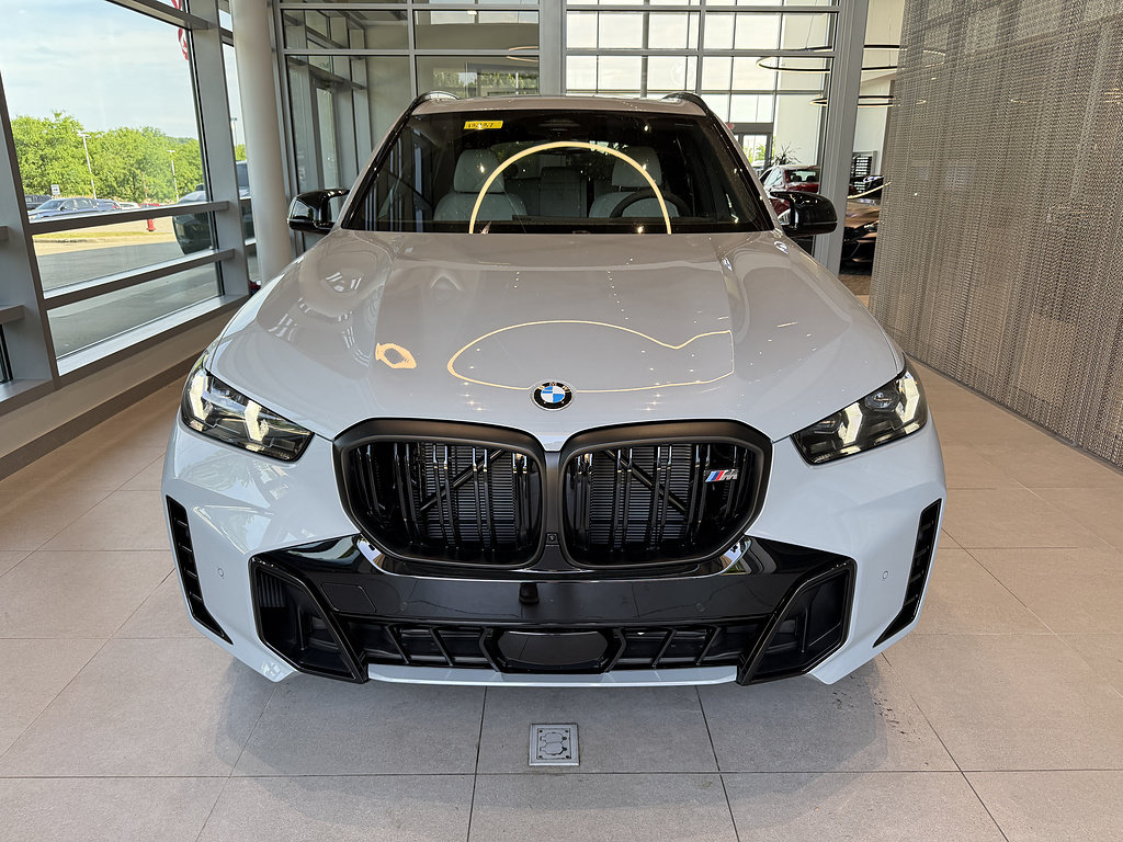 New 2026 BMW X5 M60i w/ Climate Comfort Package AWD/4WD image 2