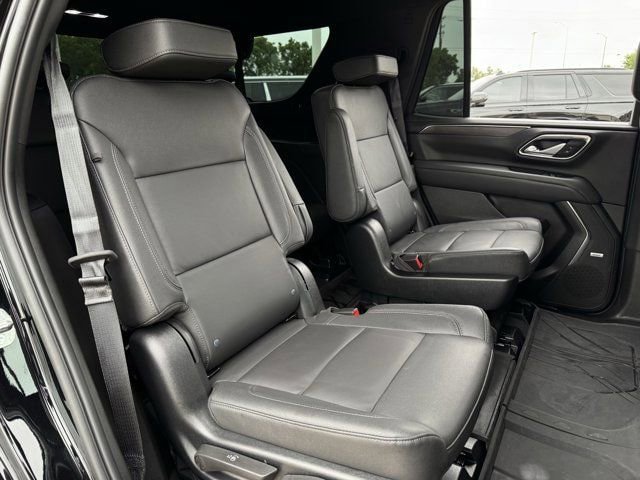 Used 2023 Chevrolet Tahoe Z71 w/ Luxury Package AWD/4WD image 32