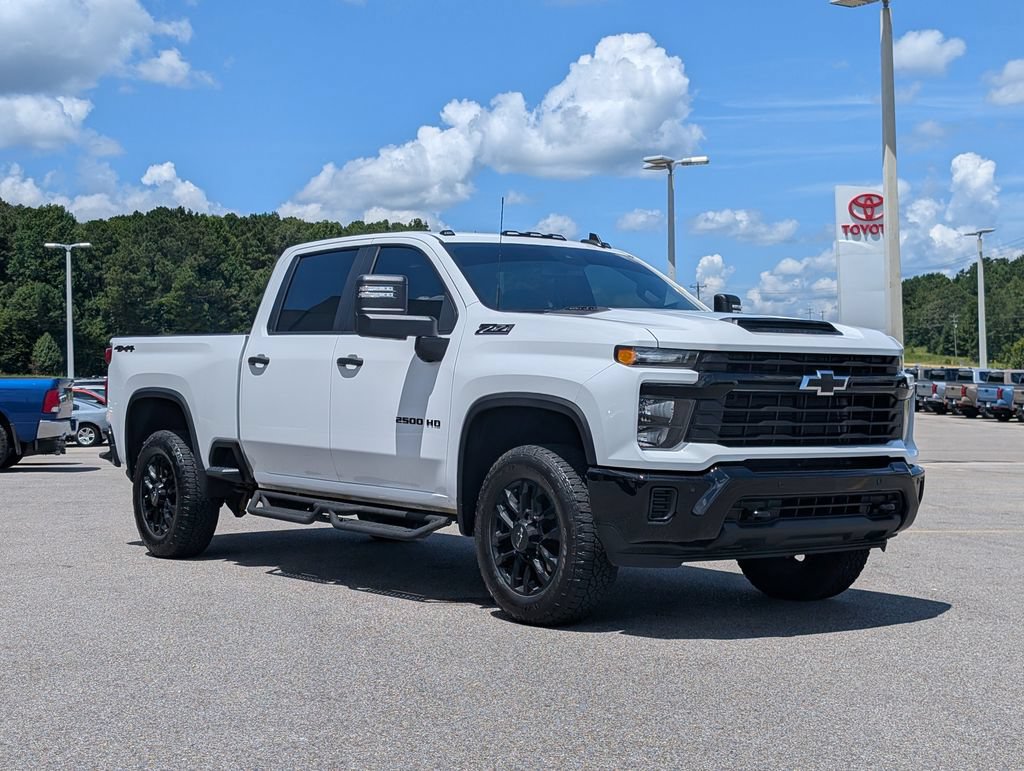 Used 2026 Chevrolet Silverado 2500 Custom w/ Custom Value Package AWD/4WD image 7