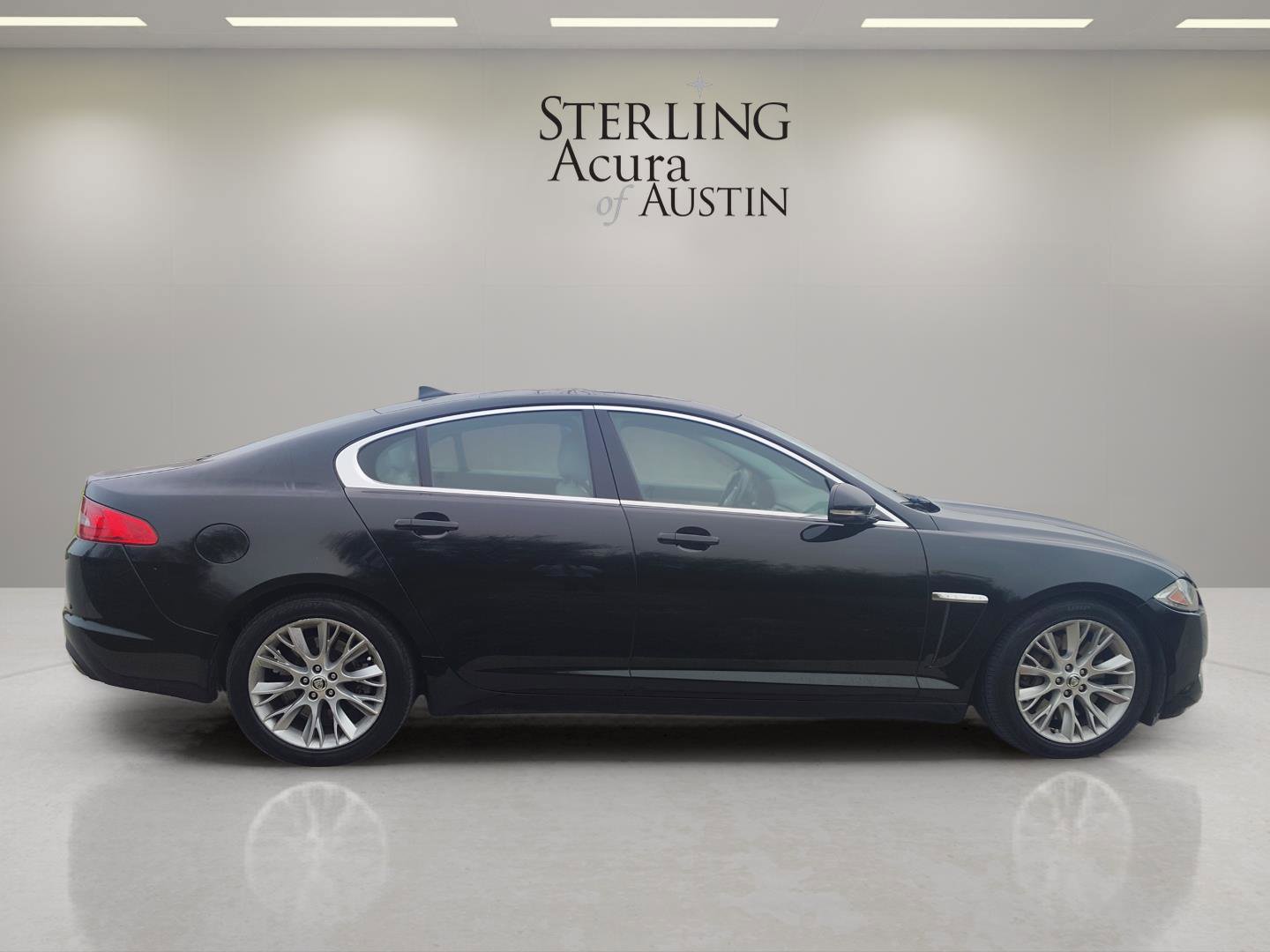 Used 2013 Jaguar XF 3.0 image 4