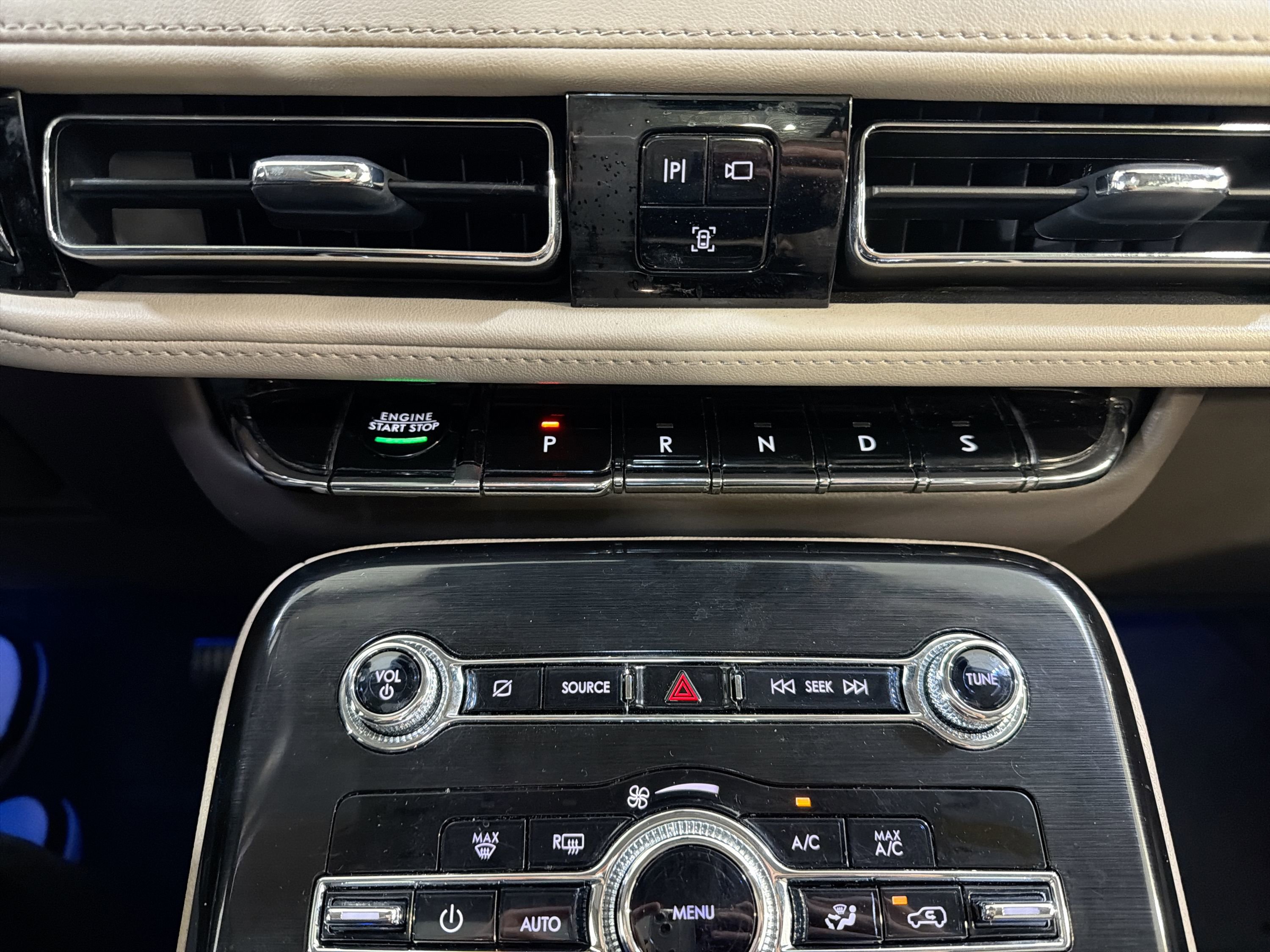 Used 2022 Lincoln Nautilus Reserve w/ Equipment Group 201A AWD/4WD image 21