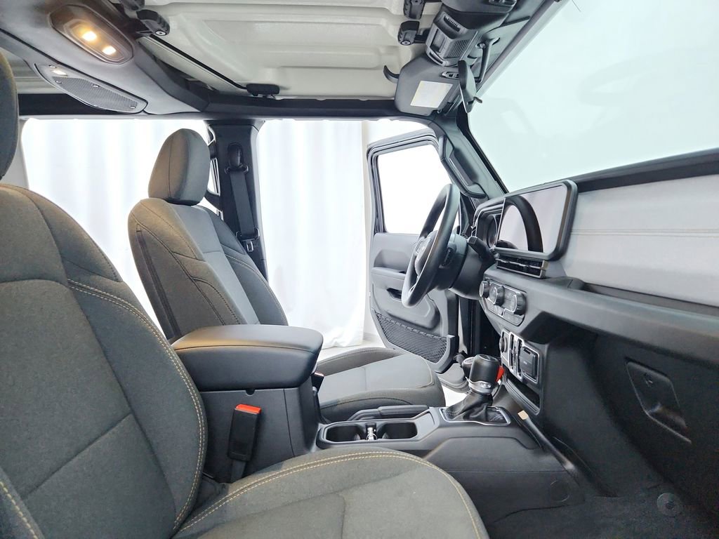 Used 2025 Jeep Gladiator Sport image 22