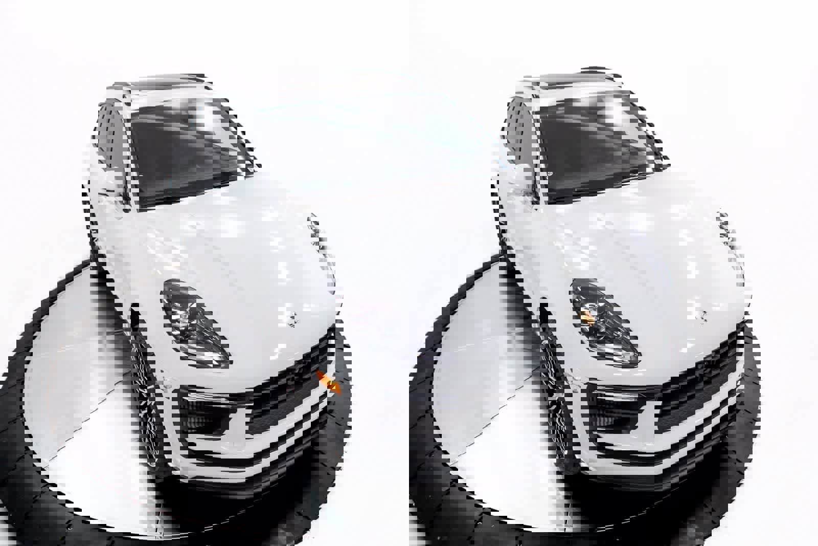 Certified 2025 Porsche Macan S image 39