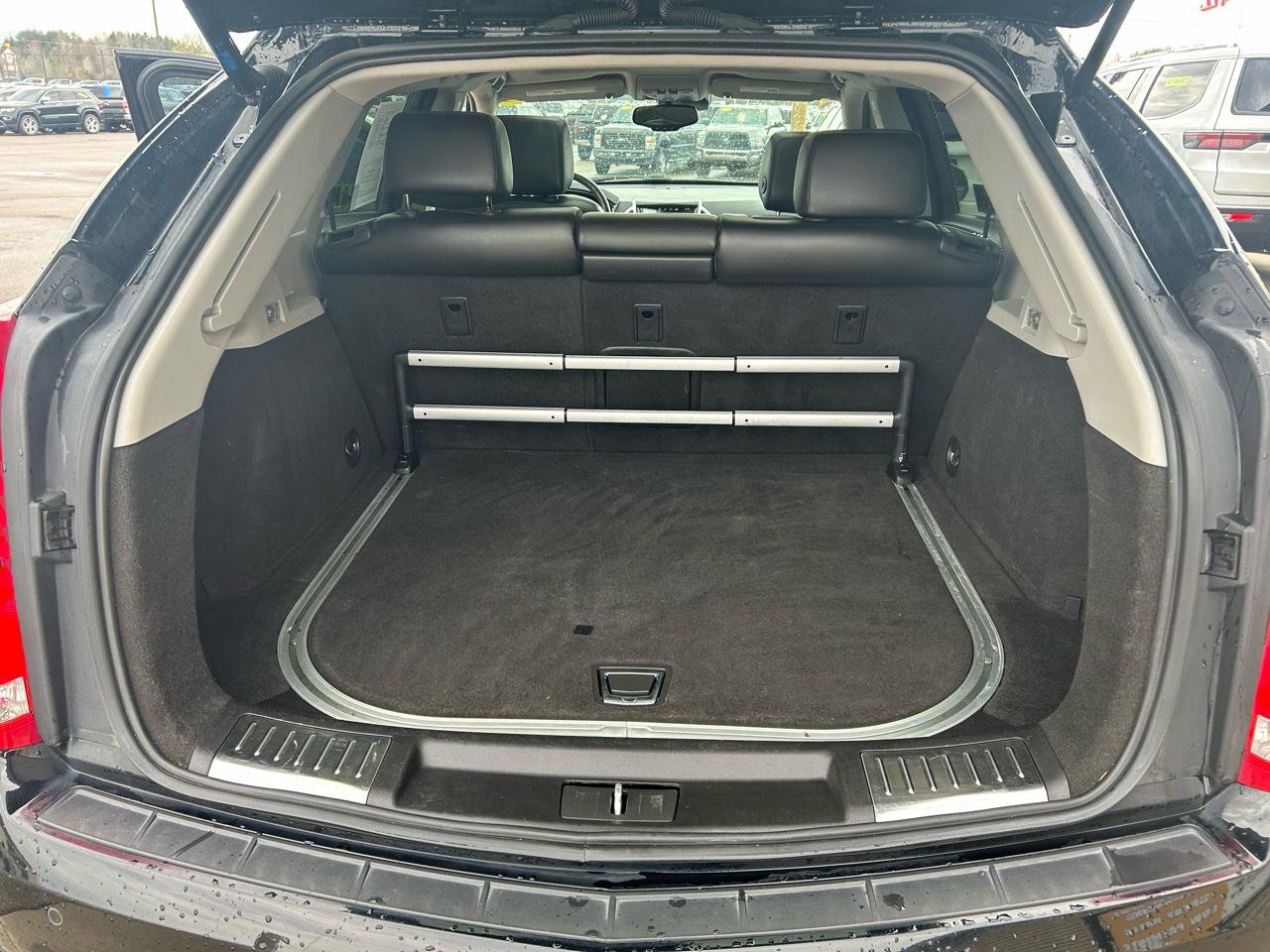 Used 2015 Cadillac SRX Luxury w/ Driver Awareness Package AWD/4WD image 17