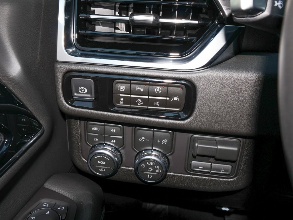 New 2026 GMC Yukon XL Denali w/ Denali Reserve Package AWD/4WD image 32