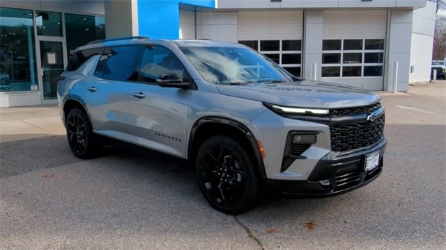 Certified 2024 Chevrolet Traverse RS w/ LPO, Floor Liner Package image 2