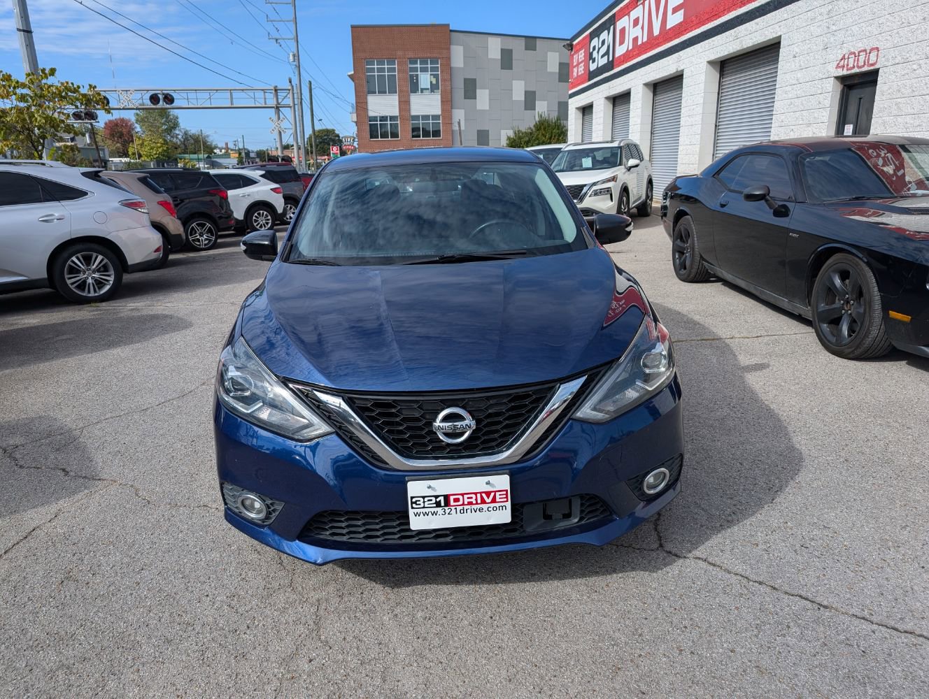 Used 2019 Nissan Sentra SR image 3