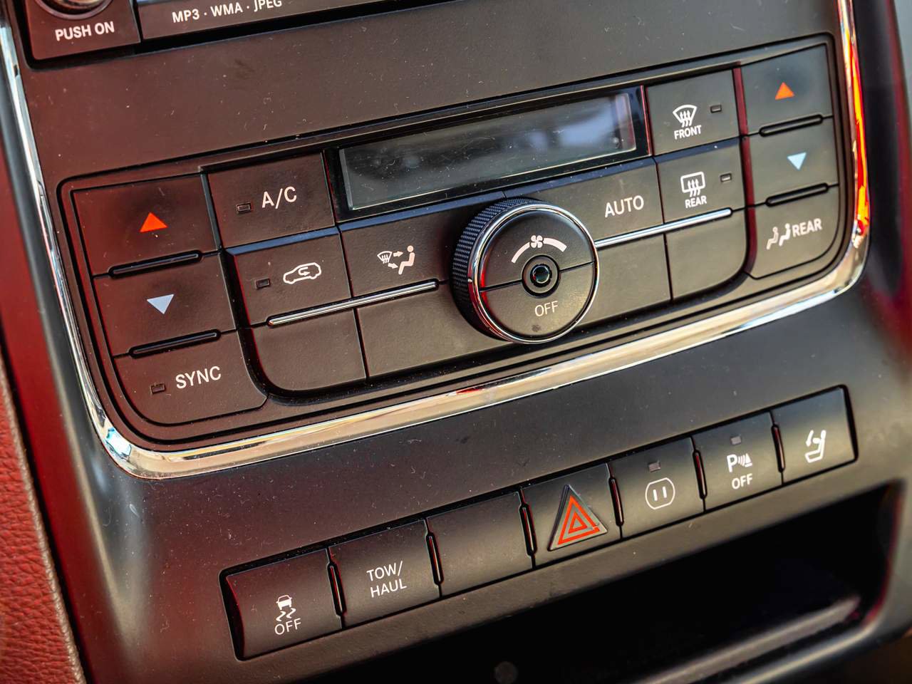 Used 2011 Dodge Durango Crew w/ Trailer Tow Group IV image 17