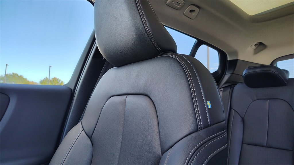 New 2026 Volvo XC40 B5 Plus w/ Protection Package Premier image 22