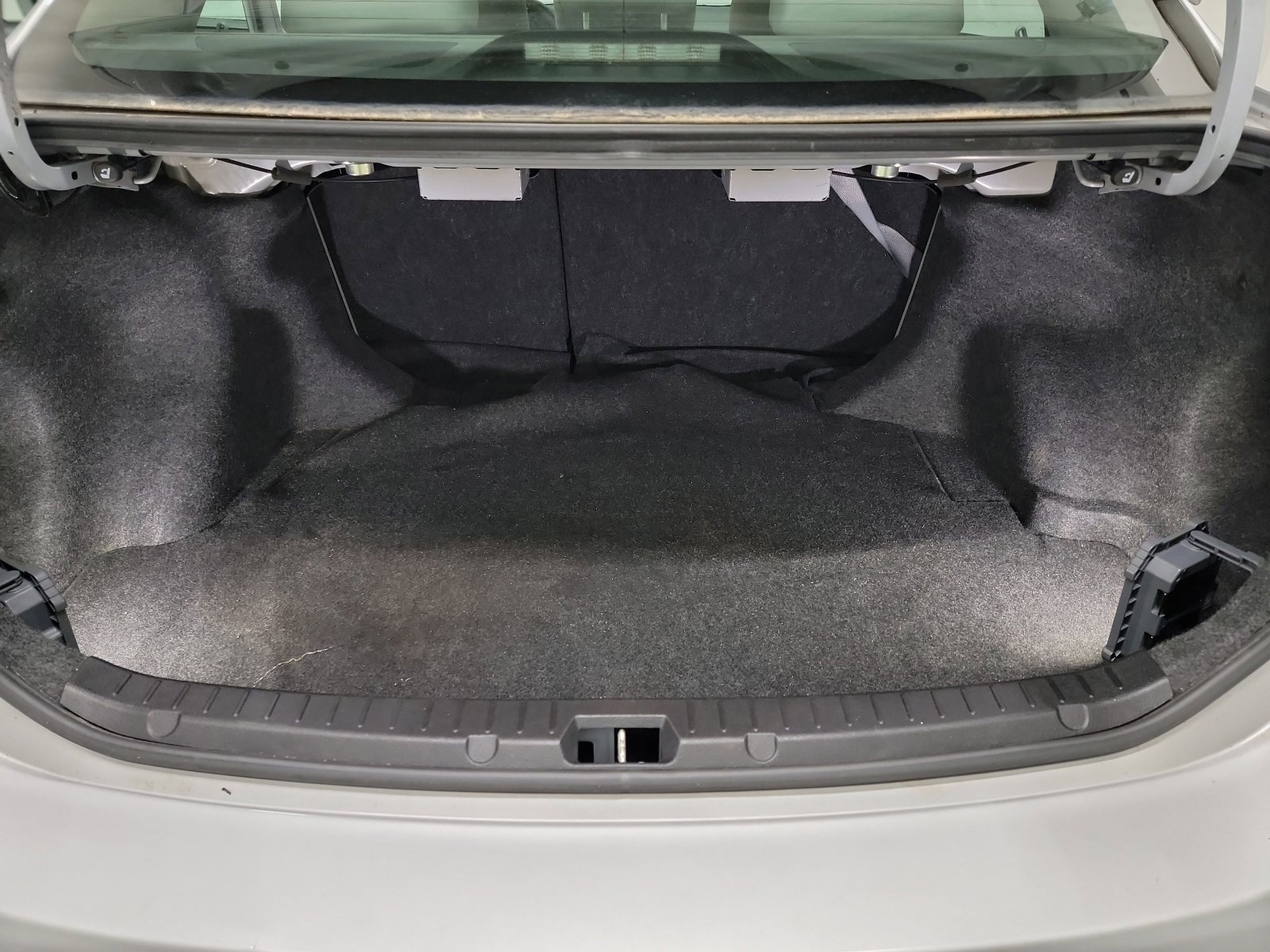 Used 2013 Toyota Corolla L FWD image 24