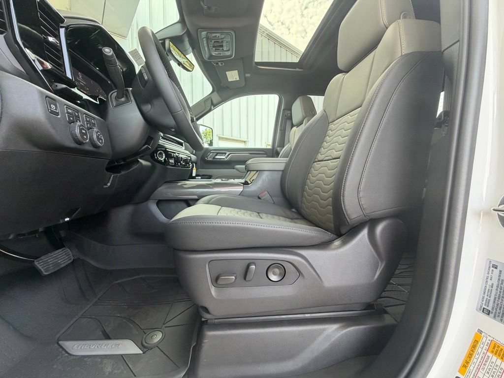 New 2026 Chevrolet Silverado 2500 ZR2 AWD/4WD image 17