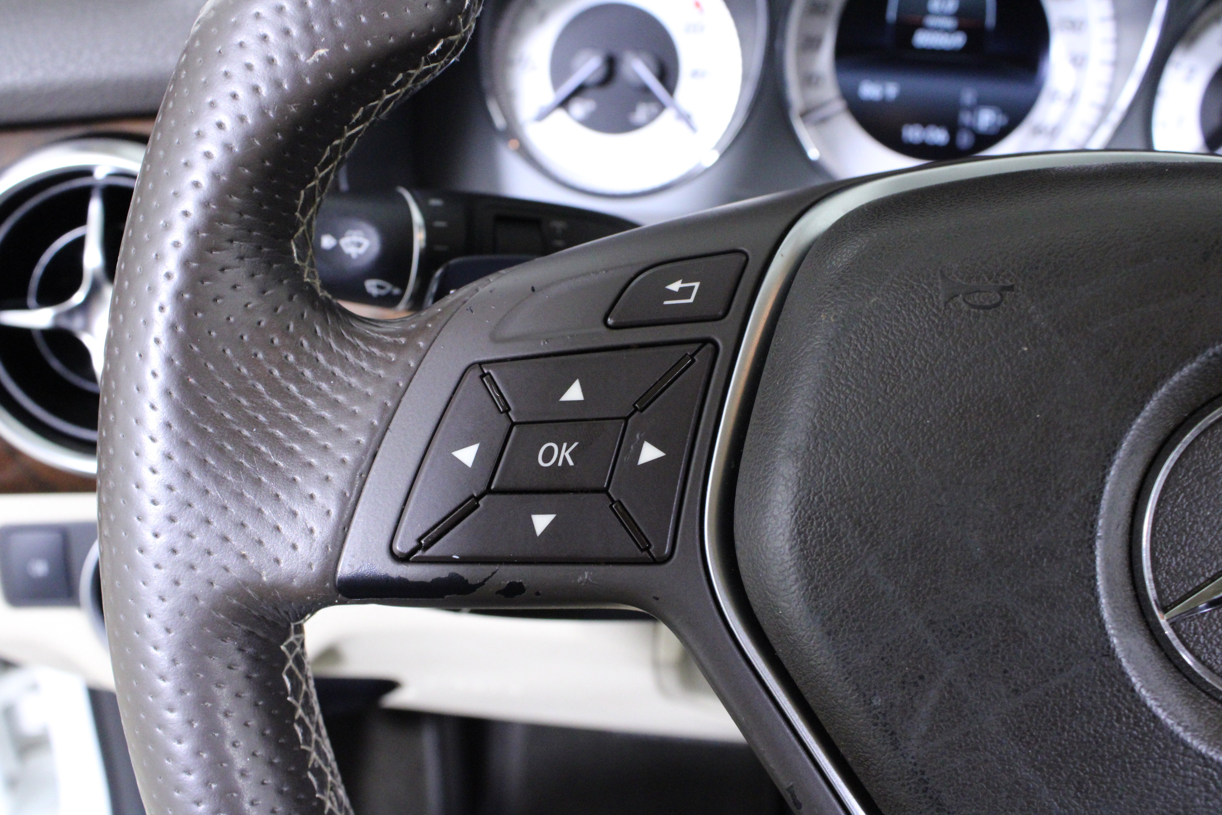 Used 2014 Mercedes-Benz GLK 350 2WD image 23