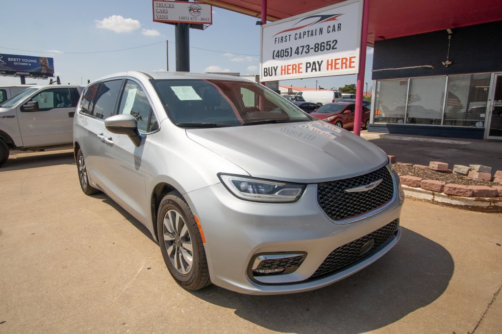 Used 2023 Chrysler Pacifica Touring-L