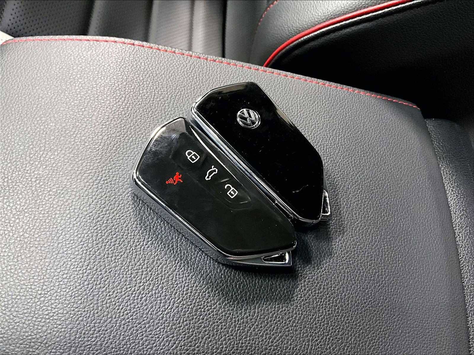 Used 2024 Volkswagen GTI Autobahn image 38