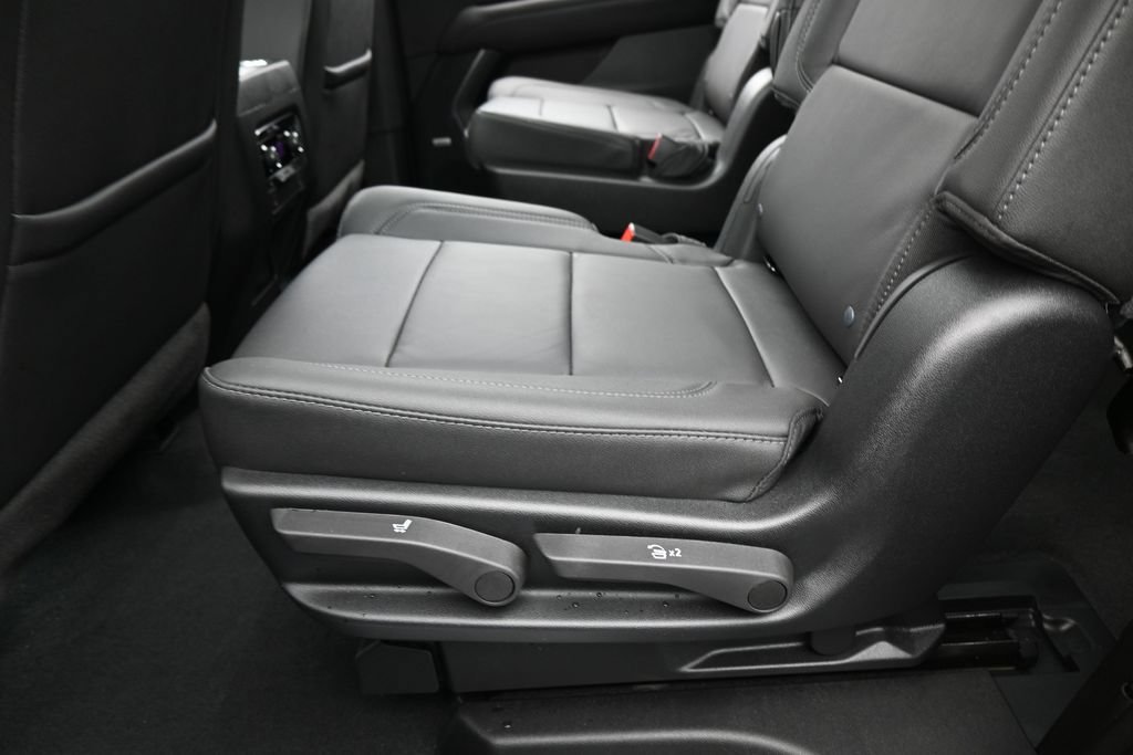 Used 2026 Chevrolet Tahoe Z71 w/ Comfort Package AWD/4WD image 38