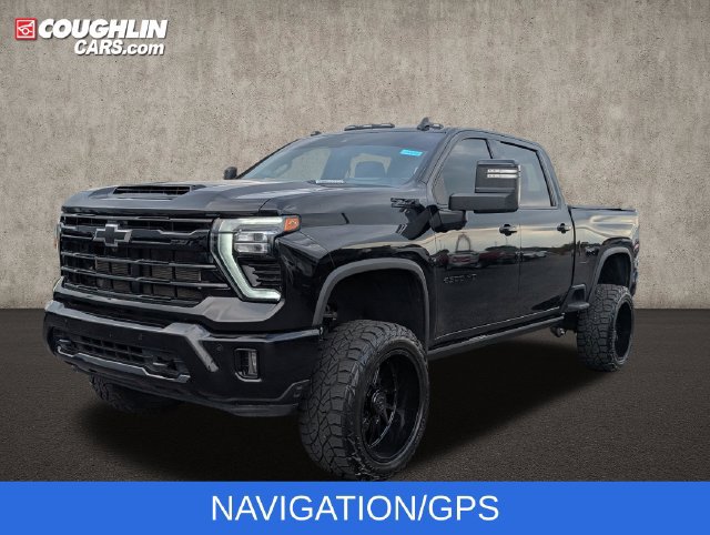 Used 2024 Chevrolet Silverado 2500 LTZ w/ LTZ Plus Package AWD/4WD image 4
