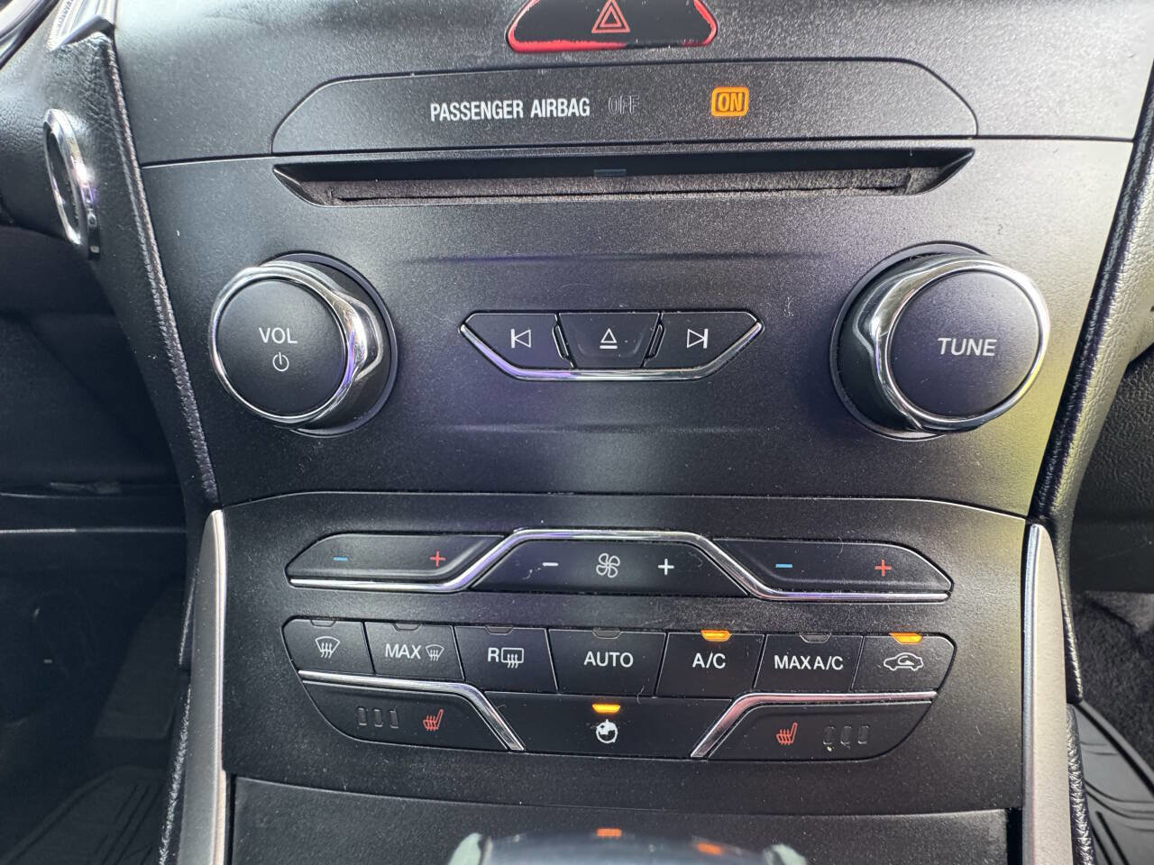 Used 2015 Ford Edge SEL w/ Equipment Group 201A image 26