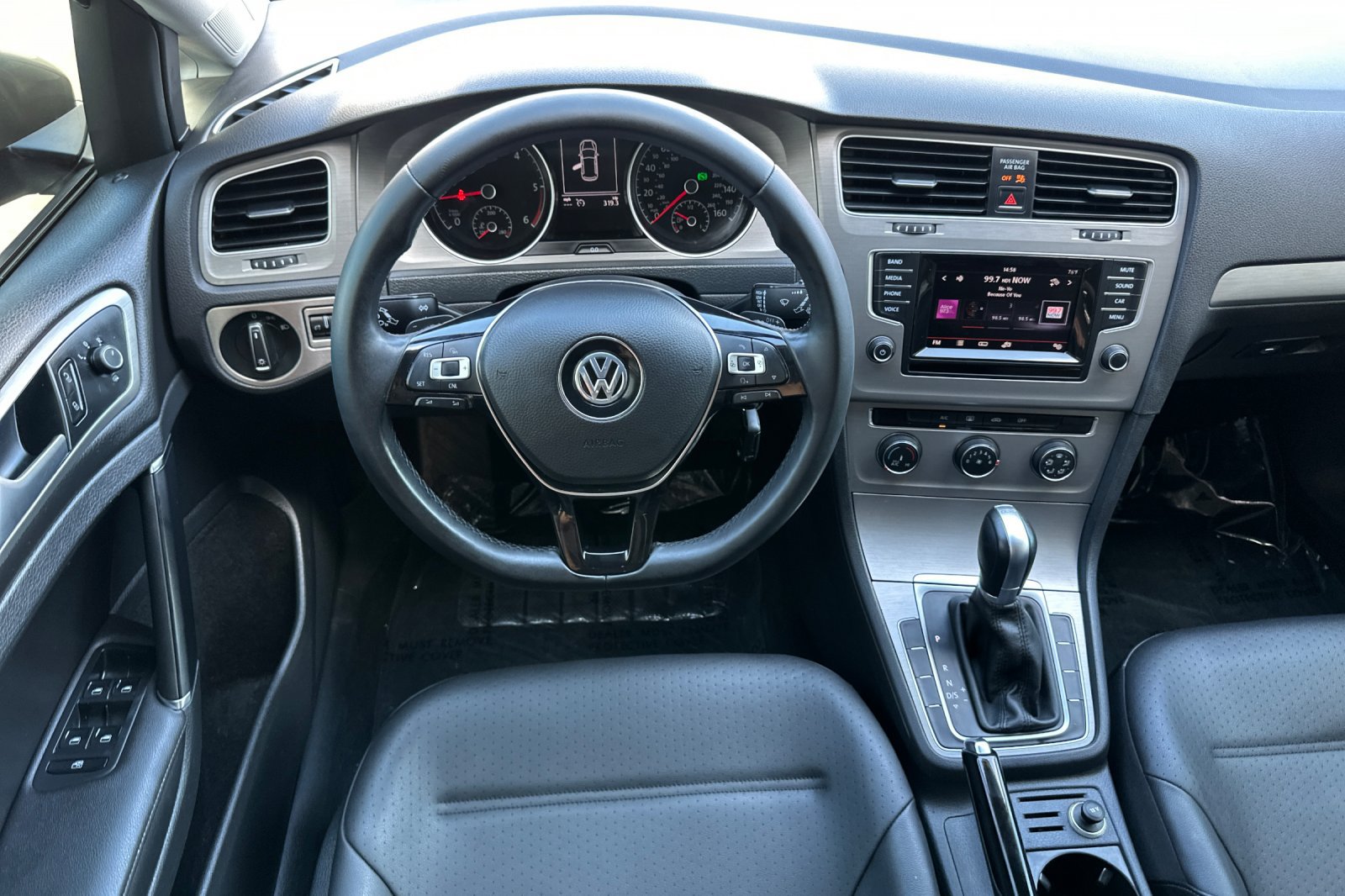Used 2015 Volkswagen Golf TDI S FWD image 16