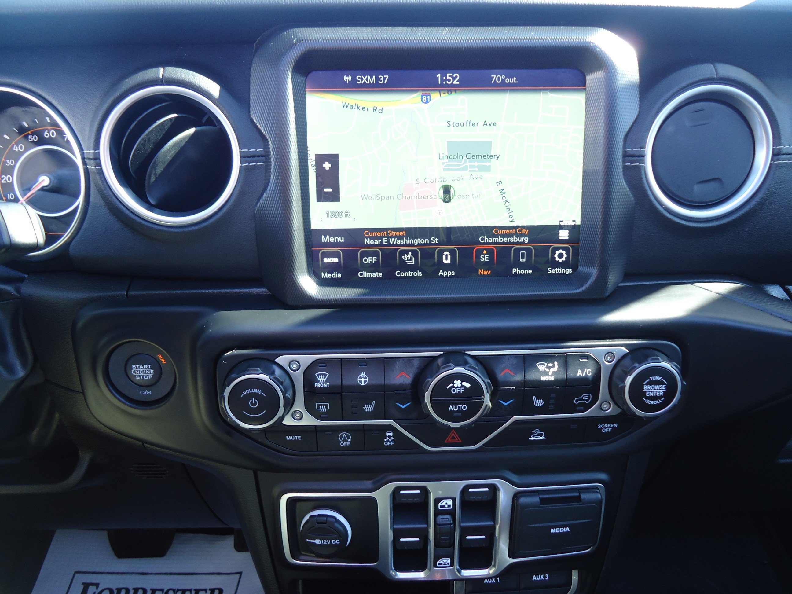 Used 2023 Jeep Wrangler Unlimited Sahara w/ LED Lighting Group AWD/4WD image 14