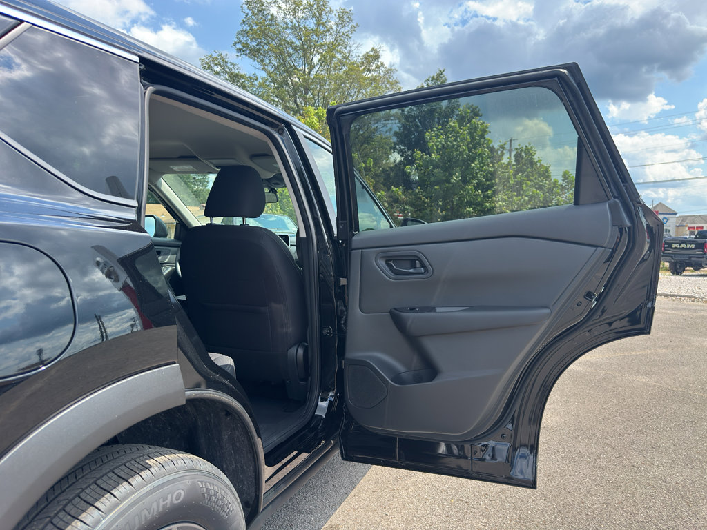 New 2026 Nissan Rogue S image 20