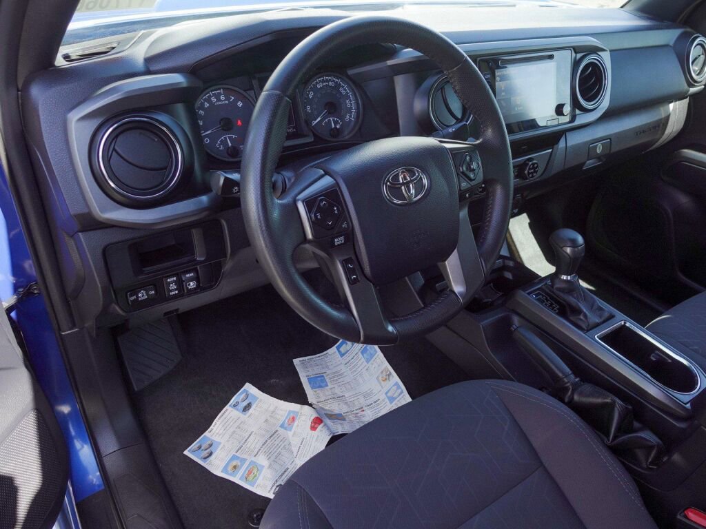 Certified 2017 Toyota Tacoma TRD Sport w/ Tow Package (A/T) image 10