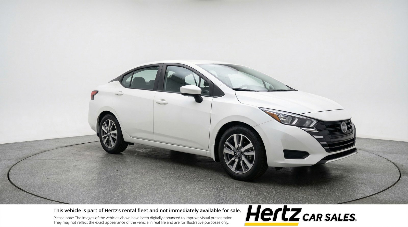 Used 2025 Nissan Versa SV image 1