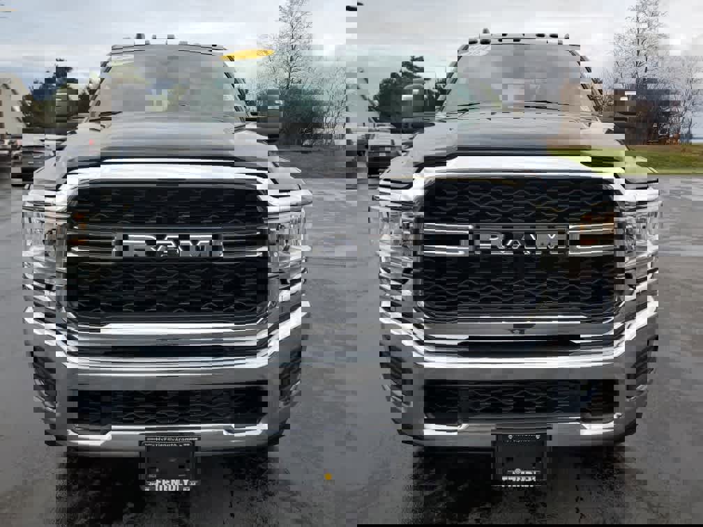 Used 2024 RAM 2500 Tradesman w/ Chrome Appearance Group image 8