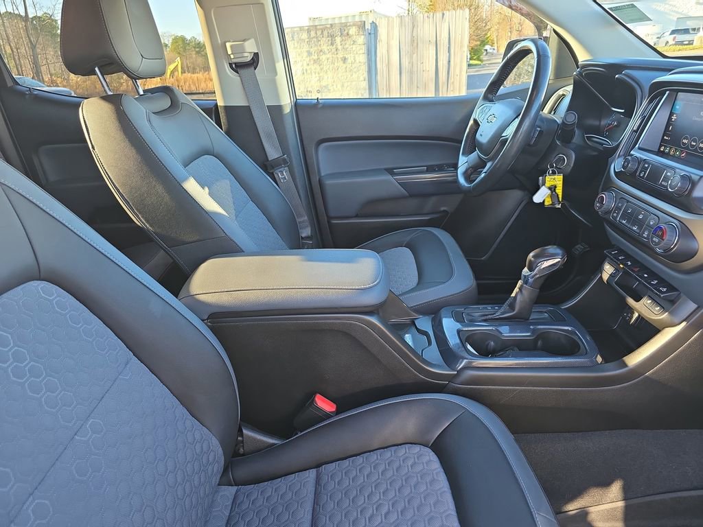 Used 2022 Chevrolet Colorado Z71 w/ Safety Package image 11